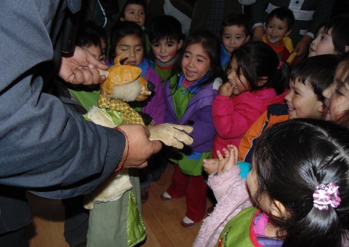 Parvulitos de Paillaco disfrutaron obra de teatro ambientada en la cultura mapuche