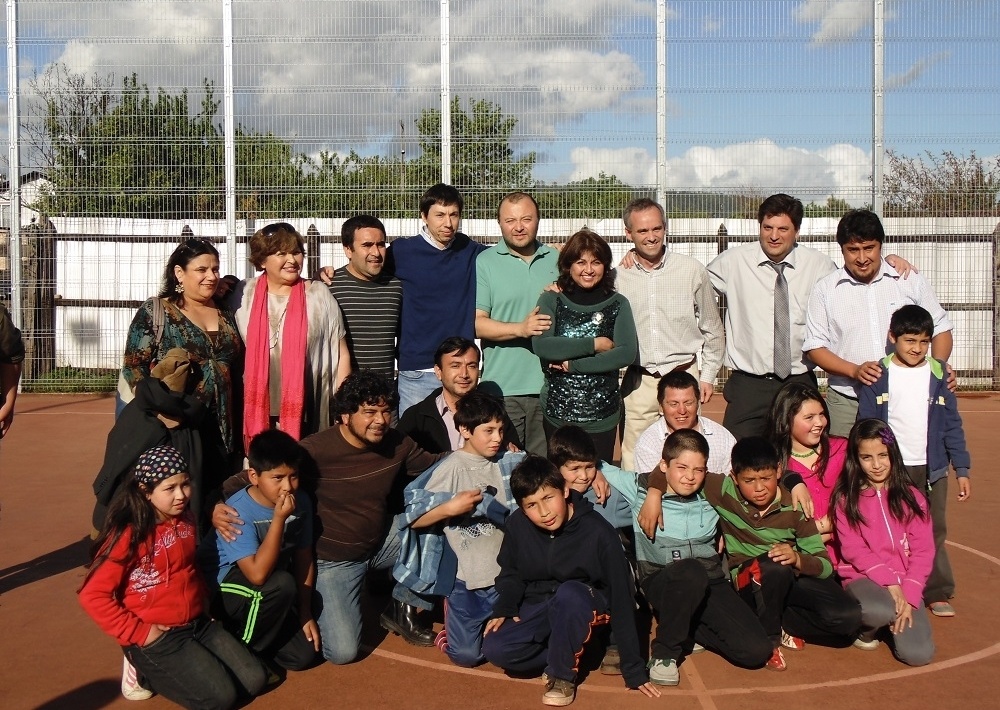 Con partido de fútbol, autoridades del Minvu inauguraron plaza deportiva y recreativa en Paillaco