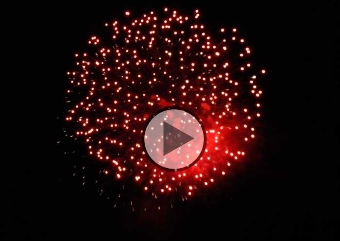 VIDEO: Revisa las impactantes imágenes de los fuegos artificiales que iluminaron Paillaco