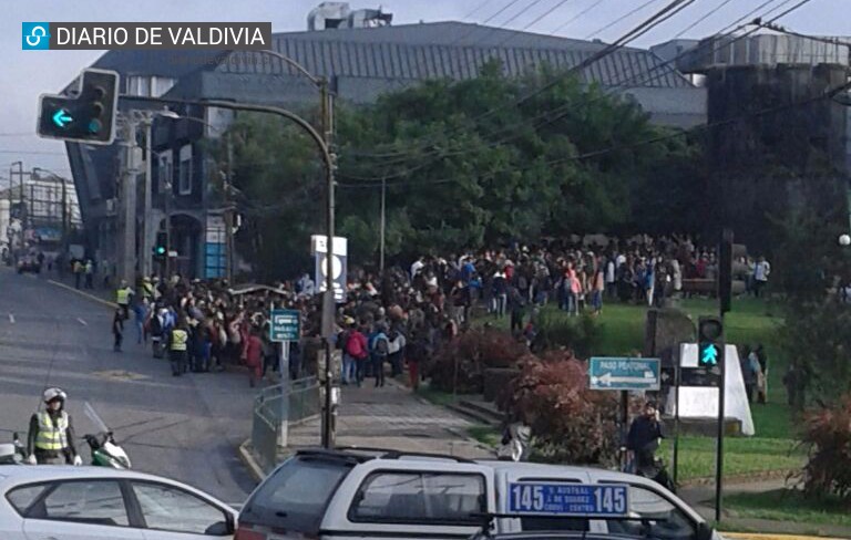 Simulacro de bomba en Universidad Santo Tomás provocó gran confusión en Valdiva