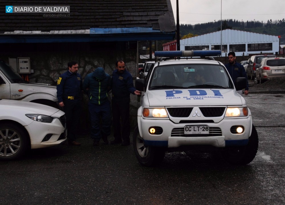 Carabinero de Corral es uno de los detenidos por PDI tras robo frustrado en Valdivia