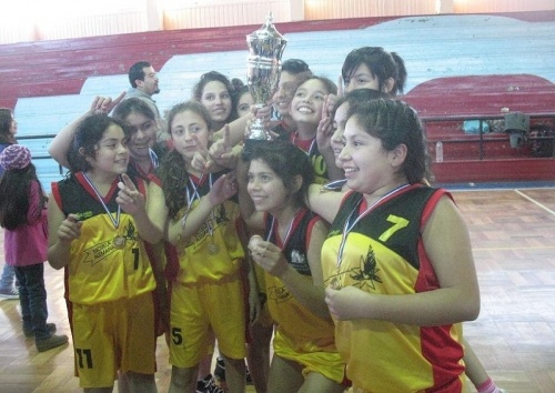 Escuela Alemana triunfa en campeonato internacional de básquetbol femenino categoría sub 13