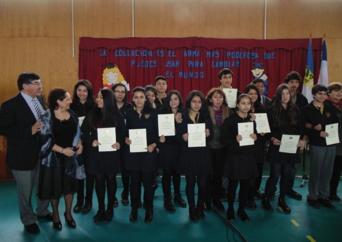 Estudiantes de Paillaco lideran en obtención de Beca Presidente de la República
