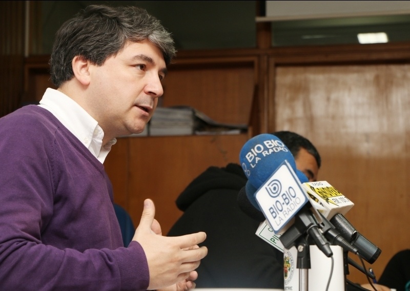 El alcalde de Valdivia anunció que analizará propuesta de ordenanza de humedales
