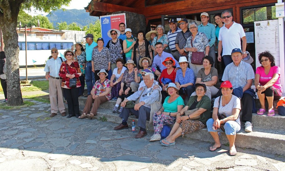 ​Sernatur Los Ríos abre últimos 80 cupos del año para que adultos mayores viajen por la región