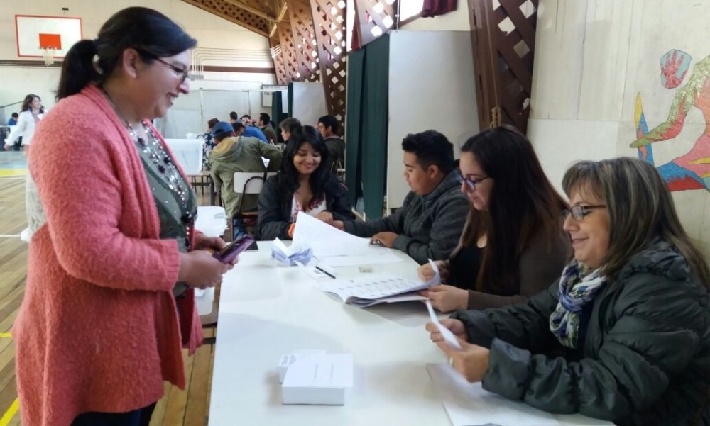 Destacan transparencia y agilidad del proceso eleccionario en la región de Los Ríos