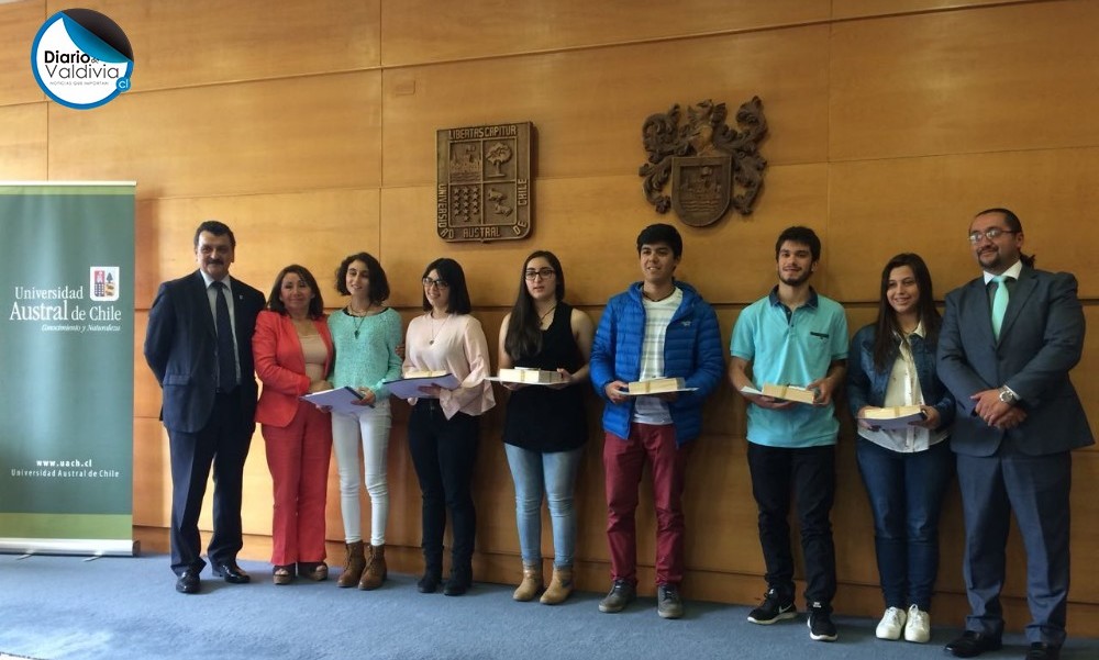 Con desayuno en la UACh reconocieron mejores puntajes Los Ríos PSU 2017