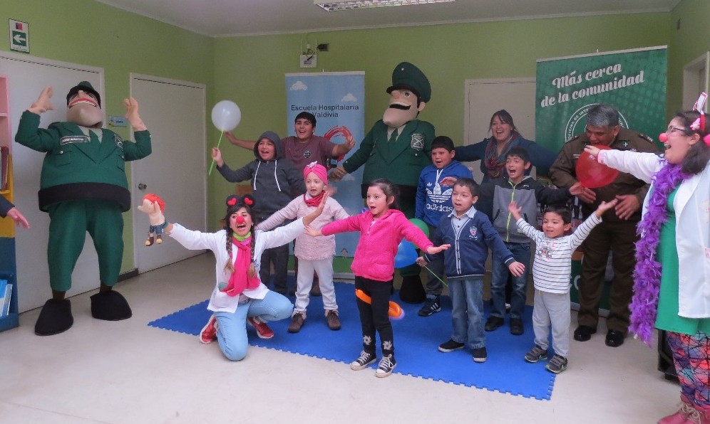 Carabineros llevó actividades lúdicas a Unidad de Pediatría Oncológica de Valdivia