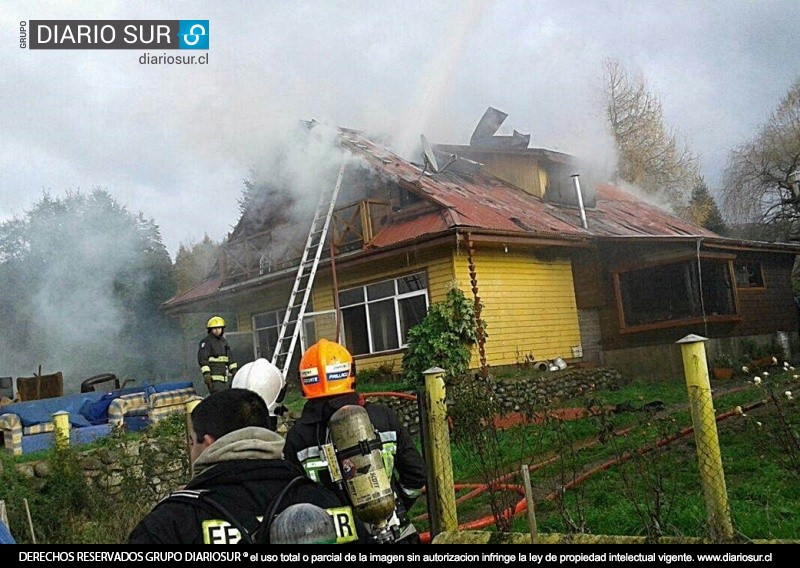 Incendio afectó segundo piso de vivienda del sector Lipingüe 