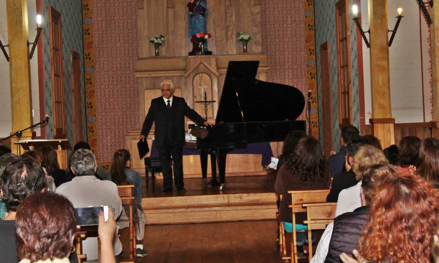 Pianista Roberto Bravo realizó impecable concierto en Los Lagos