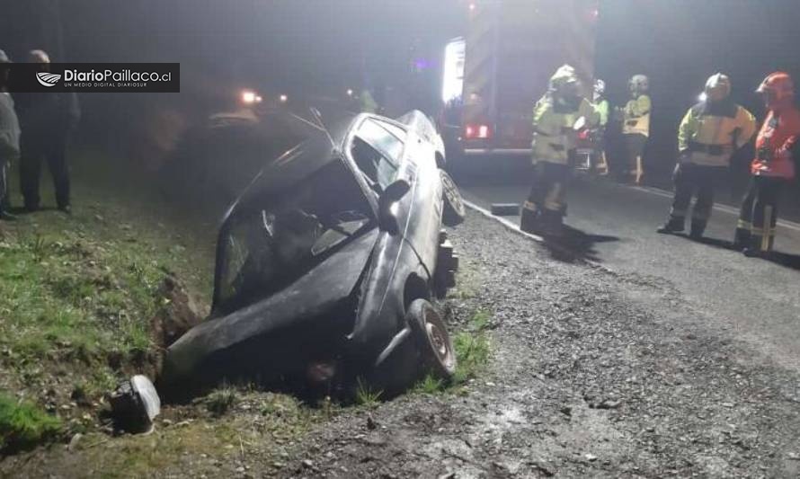 Automóvil cayó a una cuneta en sector Unión Chilena