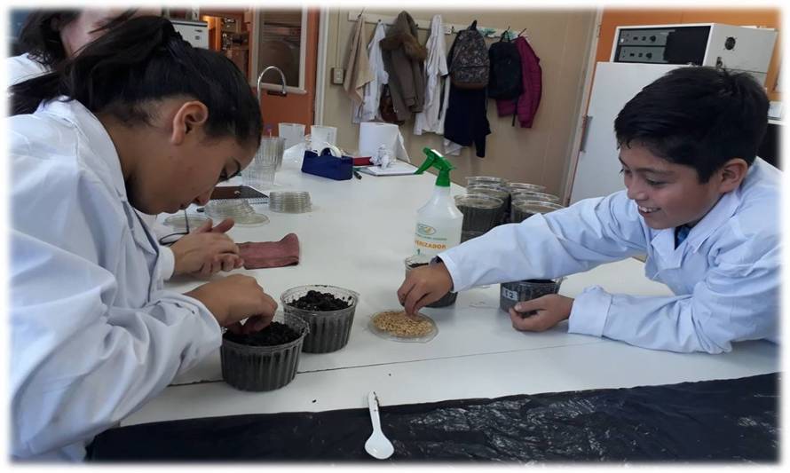 Escuela Rural 21 de Mayo es parte del proyecto “Abramos Nuestros Laboratorios”
