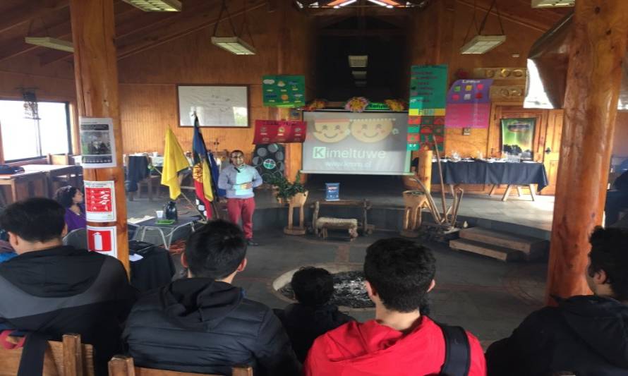 Kimeltuwe presentó calendario de efemérides mapuche en Paillaco