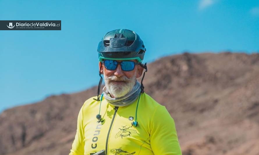Activista ambiental que recorre Chile en bicicleta invita a participar de concurso fotográfico