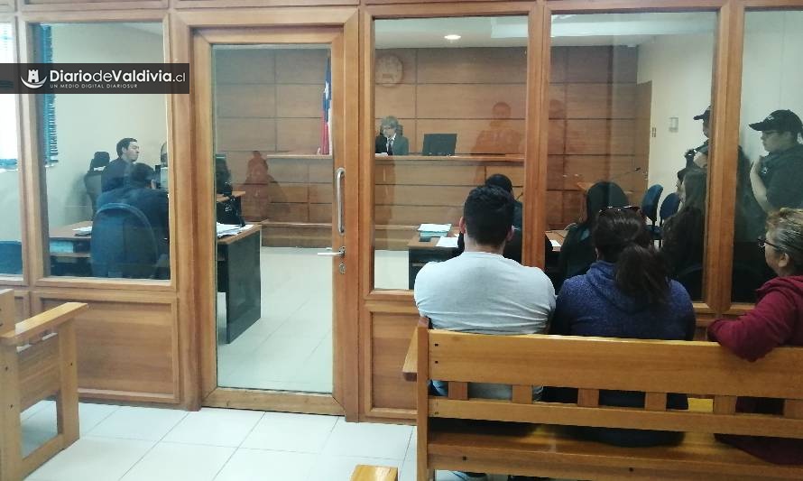 Fiscalía formalizó a tres imputados por saqueos en el centro de Valdivia