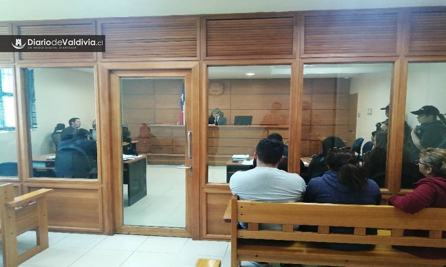 En prisión preventiva quedan 2 imputados por saqueos en el centro de Valdivia

