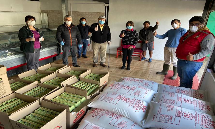 Comité de Agua Potable Rural Manao Bajo realizó donación de harina y huevos para Paillaco