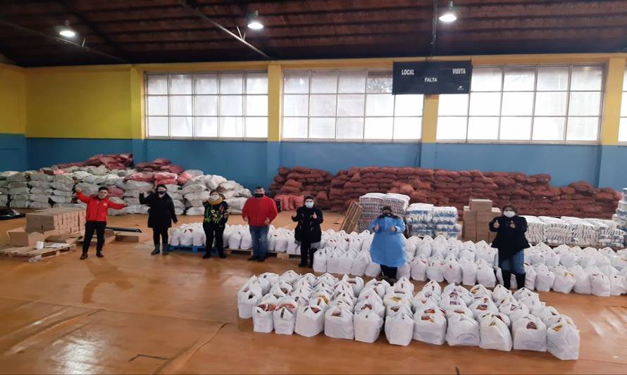 Municipalidad de Paillaco comenzó entrega de 1.200 canastas de alimentos para el mes julio