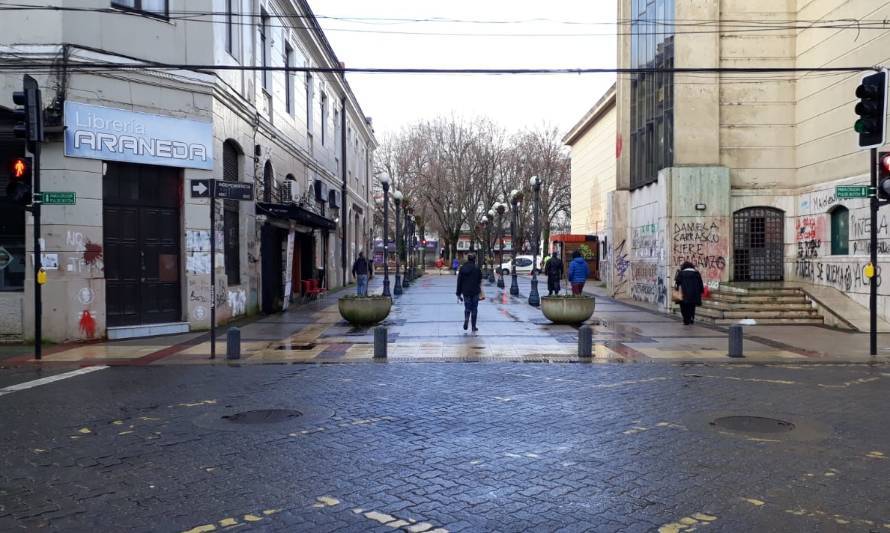 Semáforos aumentarán tiempo para cruce de peatones en centro de Valdivia