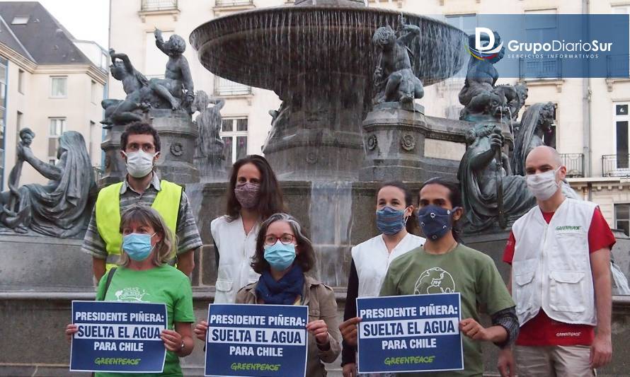 Activistas del mundo llaman a que Chile “suelte el agua”