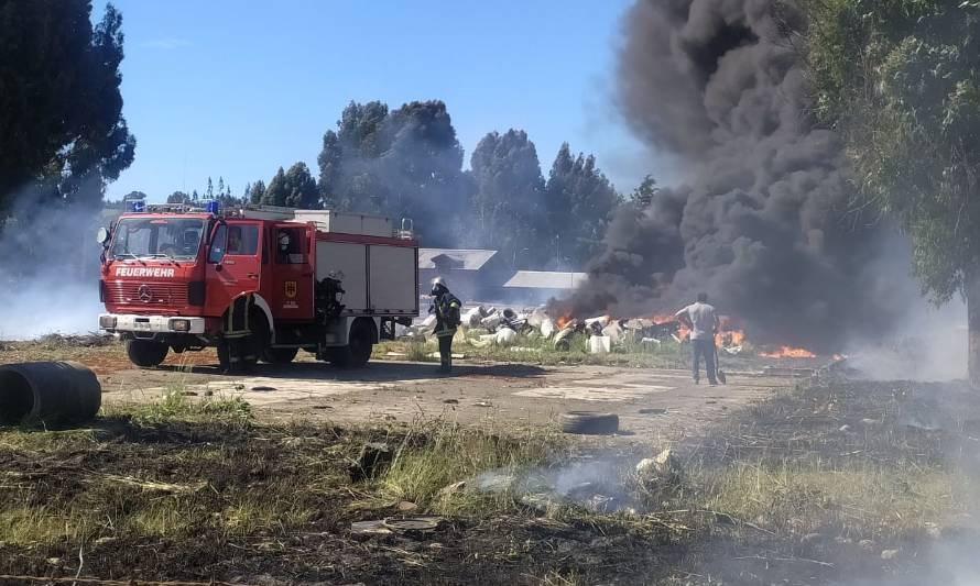 Alarma de bomberos por quema de matorrales en Paillaco