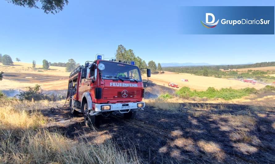 Paillaco: Alarma por incendio de máquina efardadora en Reumén
