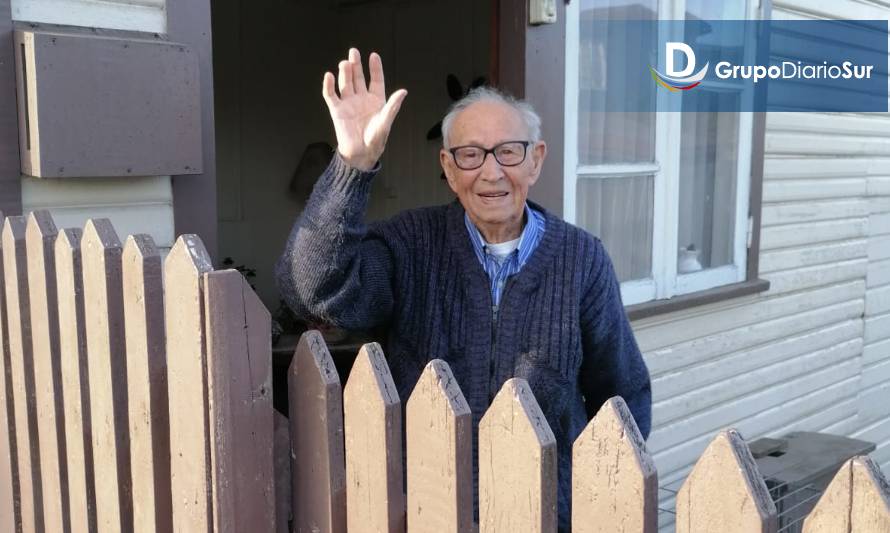 Querido vecino de Paillaco celebró 101 años recordando su vida de reconocido mueblista 