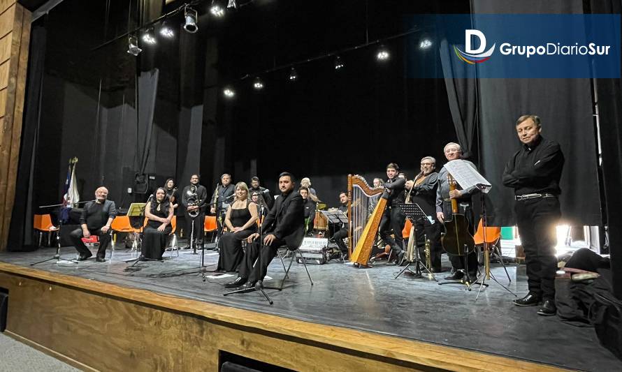 Orquesta Folclórica de Chile Homenaje a Germán Concha Pardo en el "Cervantes"