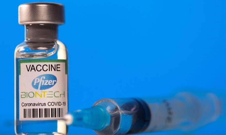 Investigan uso de más de mil vacunas Pfizer vencidas en Chiloé