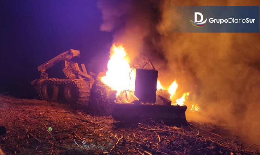 Encapuchados quemaron maquinaria forestal en La Unión