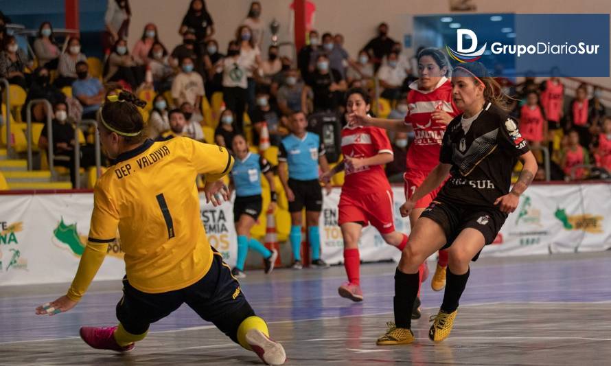 Deportes Valdivia campeón del Campeonato Futsal Femenino 2021