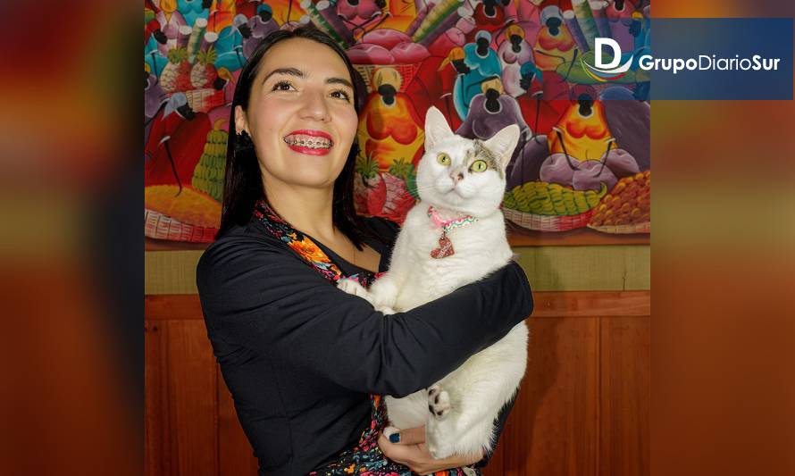 Menaje Aurelia: La gatita que inspiró a emprendedora de Panguipulli