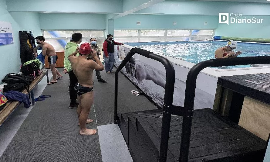 Inauguran piscina sin fin del CAR Náutico de Valdivia