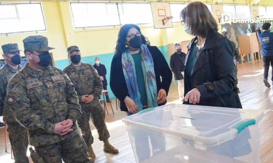 Ejército tomó posesión de locales de votación en Los Ríos