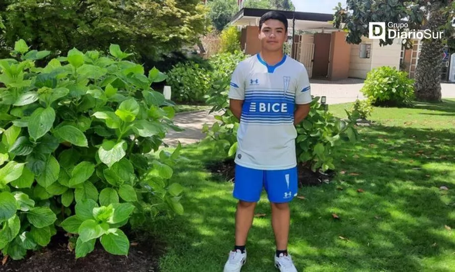 Joven de San José de la Mariquina brilla en el fútbol de la UC