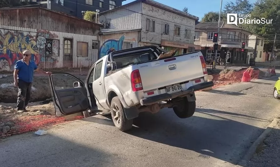 Reportan accidente de camioneta en Barrios Bajos