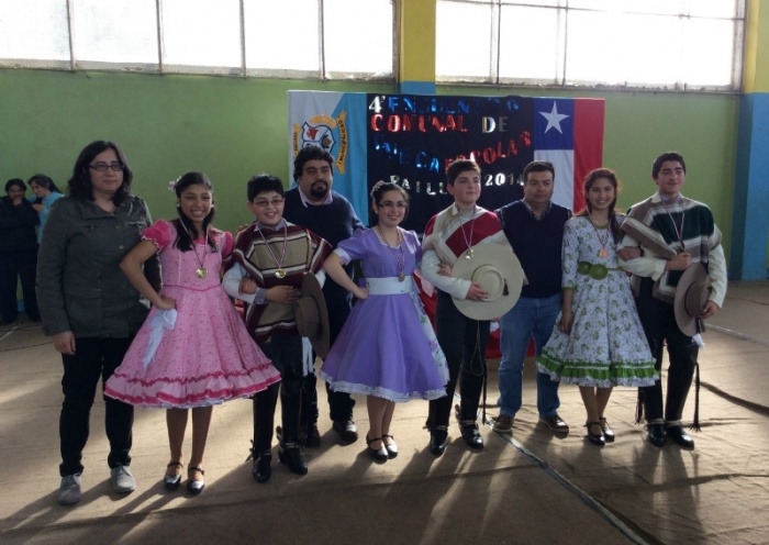 Estudiantes de Paillaco demostraron sus habilidades en Encuentro Comunal de Cueca Escolar