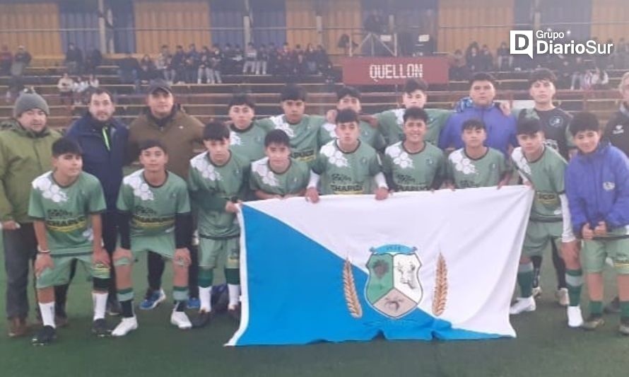 Escuela de Fútbol Municipal de Paillaco juega la final de la Copa Quellón
