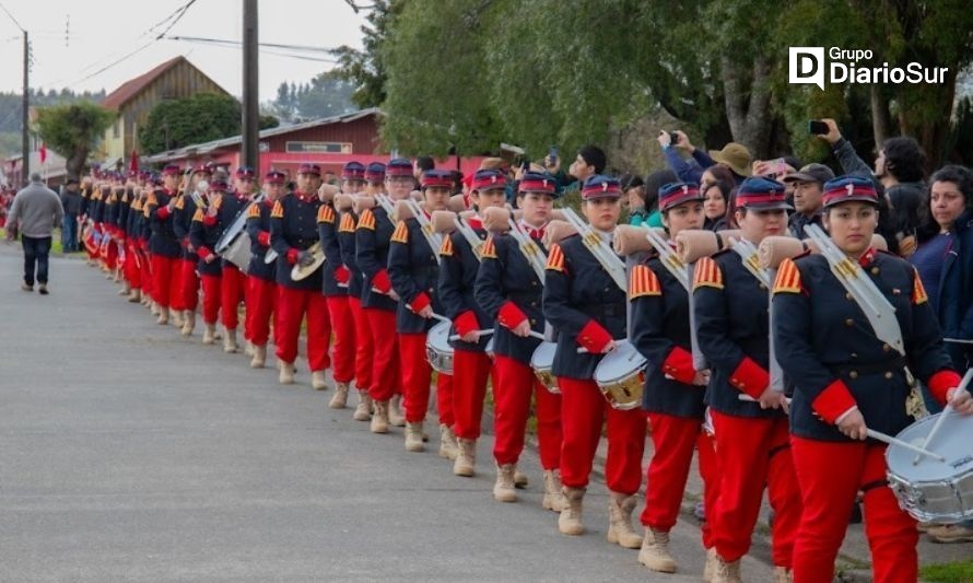 Reumén celebró las Fiestas Patrias con multitudinario desfile