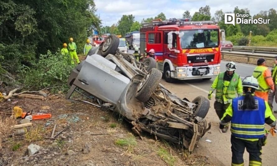 Camioneta sufrió accidente en Paillaco