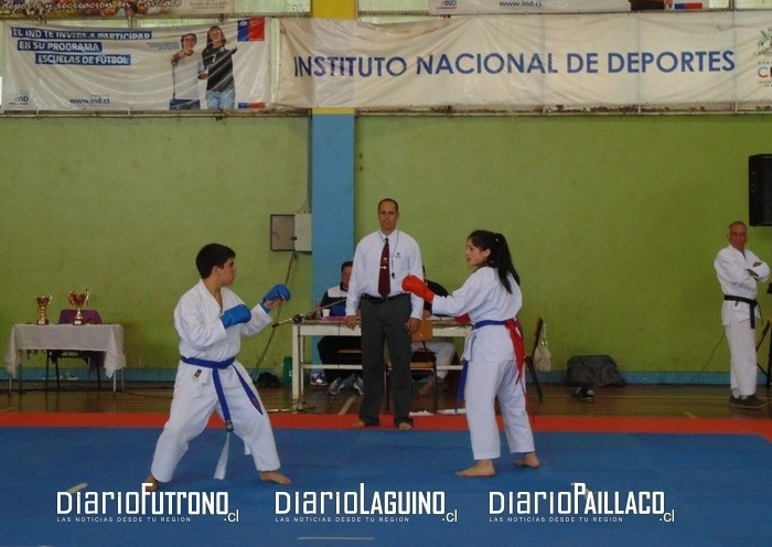 Amantes del karate vibraron con el campeonato regional de karate-do shotokan en Paillaco