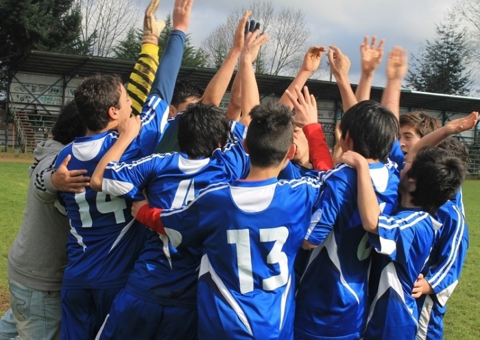 Liceo Rodulfo Amando Philippi se coronó campeón del comunal de fútbol escolar