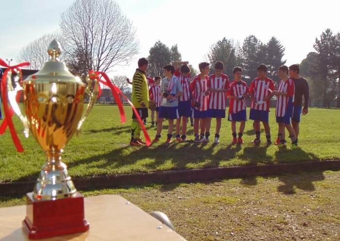 Liceo Rodulfo Amando Philippi logra el campeonato comunal de fútbol sub 14 y lidera su grupo a nivel regional