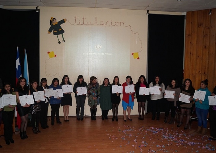 21 jóvenes  de Paillaco recibieron el título de técnico de nivel medio en educación de párvulos