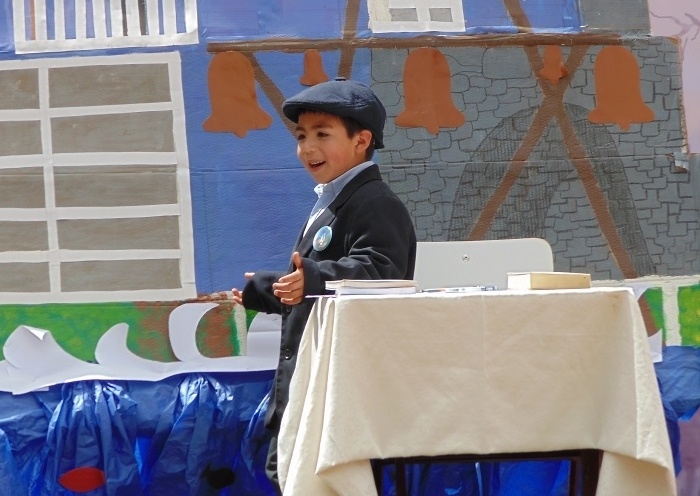 Niños y niñas del Microcentro demostraron sus aprendizajes con obras de Neruda