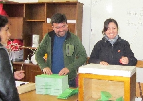 Juan Gabriel Valdés triunfa en Paillaco con 381 votos. Alfonso De Urresti obtuvo 312