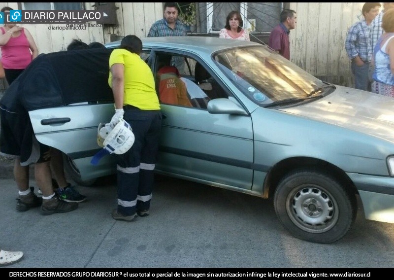 Seis lesionados deja colisión de dos vehículos en la intersección de Manuel Bulnes con Camilo Henríquez