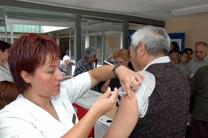 Cesfam de Paillaco dio inicio a la campaña de vacunación contra la influenza