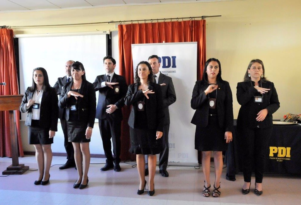 PDI Los Ríos capacitó a 12 funcionarios en lengua de señas