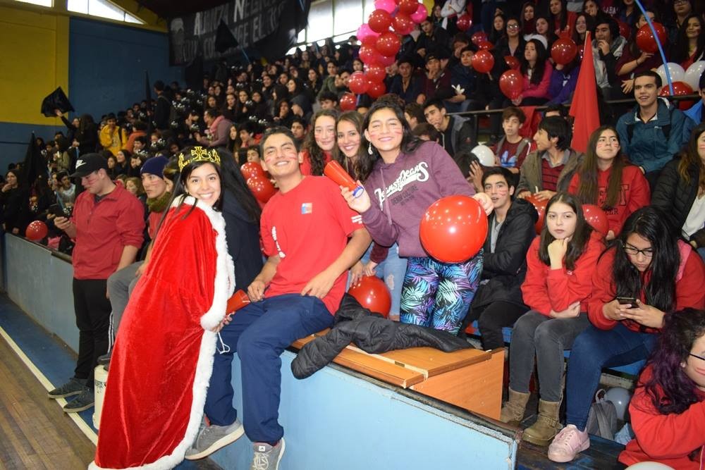 Liceo de Paillaco celebró su 46°Aniversario 